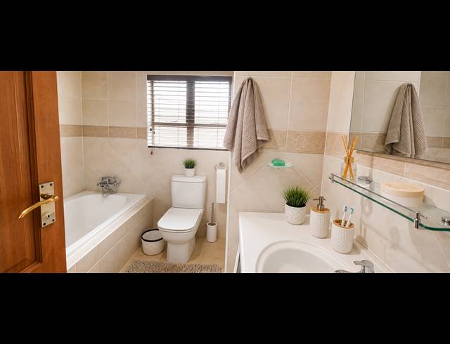 6 BEDROOM HOUSE FOR SALE IN SUNWARD PARK